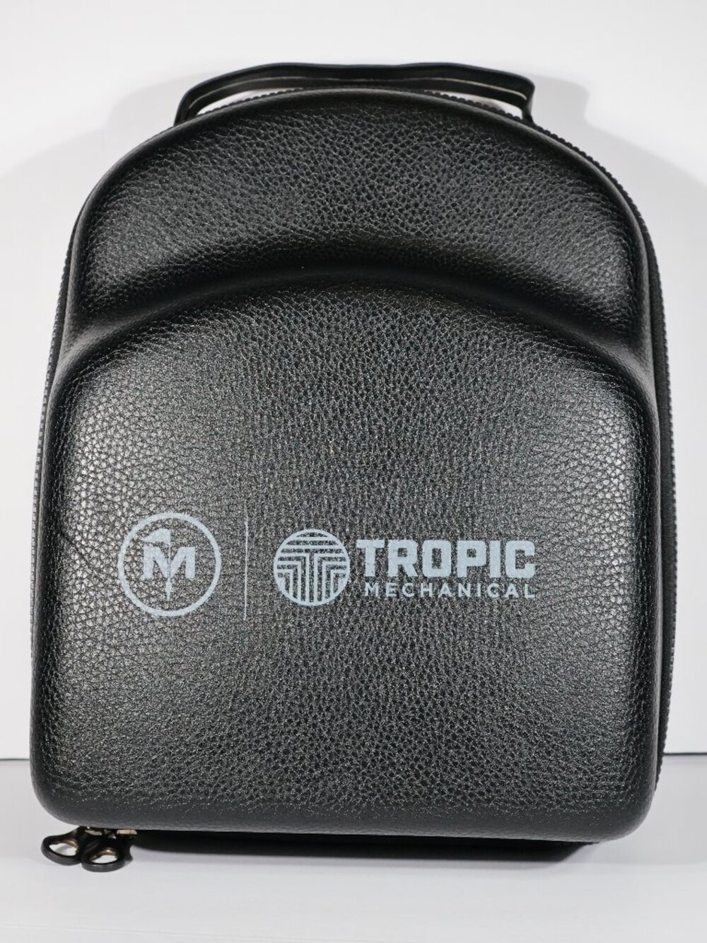 Hard-Shell Travel Storage Case To Go For 6 Hats Caps Baseball Basketball